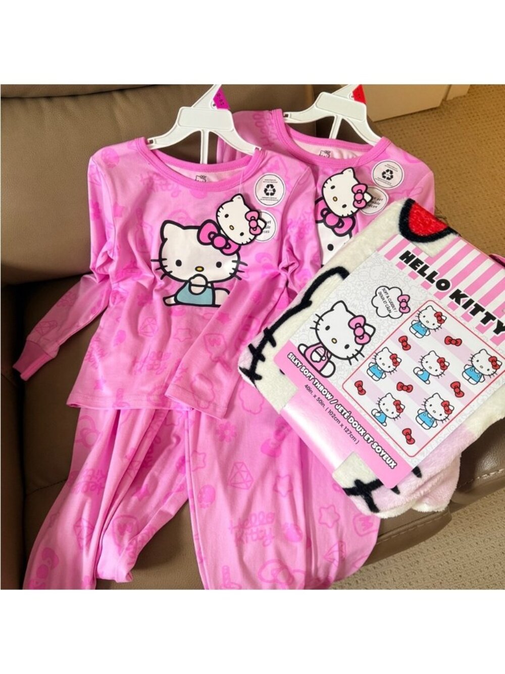 Hello Kitty Pink Girls Pajama Set Size 4/5 & 6 with Silky Soft Throw Blanket